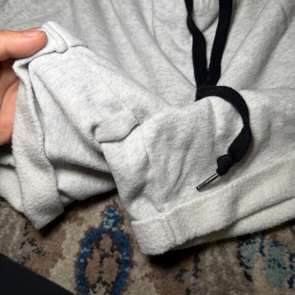 VS Pink sweat shorts - Picture 2 of 4